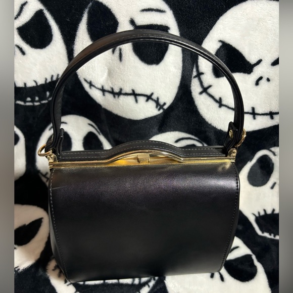 Collectif London Black Leather and Gold Evening Purse with Removable Strap - Picture 5 of 7
